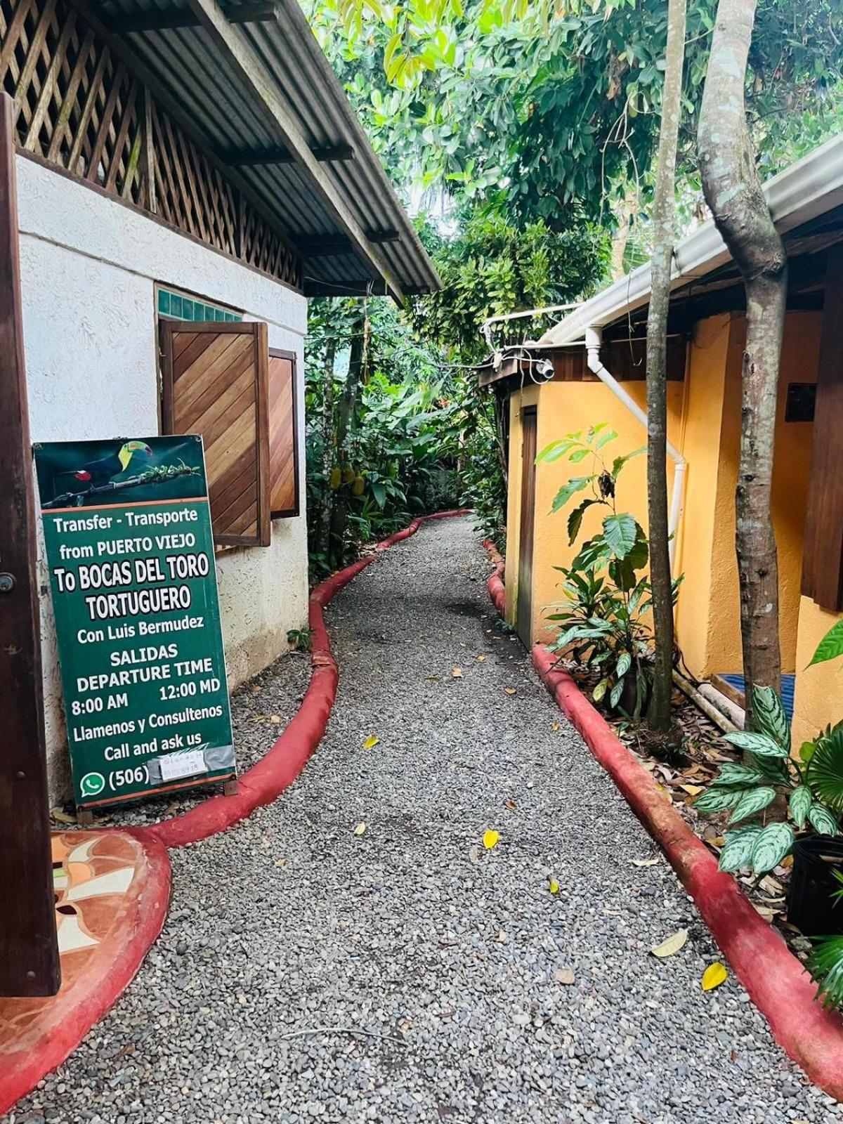 La Casa De Rolando Villa Puerto Viejo de Talamanca ภายนอก รูปภาพ